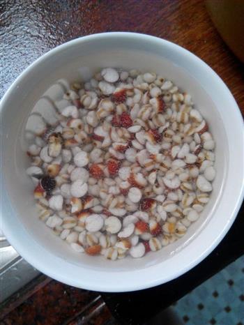 木瓜玉米骨头汤的做法步骤3