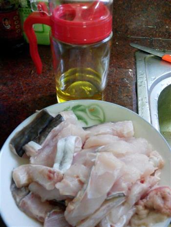 西芹炒海鳗鱼的做法步骤2