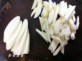 蚝香茭白炒火腿的做法图解2