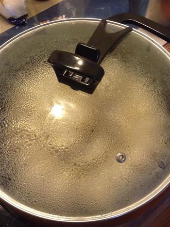 不用肉皮冻照样有汤汁的锅贴的做法步骤9