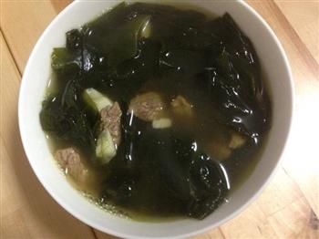 韩国牛肉海带汤的做法图解1