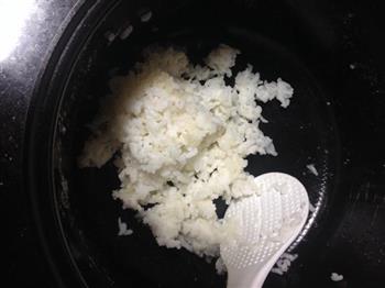 剩米饭锅巴的做法步骤1