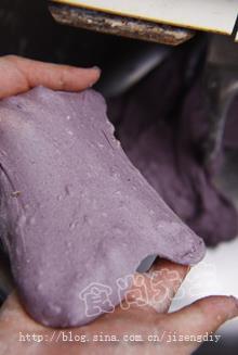 紫米吐司的做法图解2