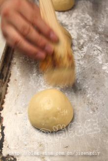 风味红豆馅面包的做法步骤8