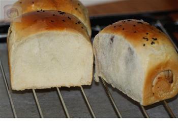 健康黑米红豆面包的做法步骤9