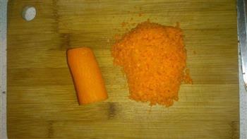 鸡丝玉米胡萝卜粥的做法步骤2