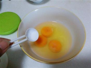 西葫芦炒鸡蛋的做法步骤3