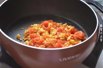 番茄鸡蛋拌面的做法步骤9