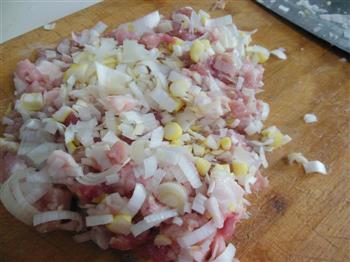 酸菜粉条猪肉盒子的做法步骤4