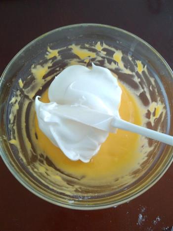 酸奶戚风蛋糕卷的做法步骤4