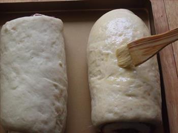 豆沙卷面包的做法步骤6