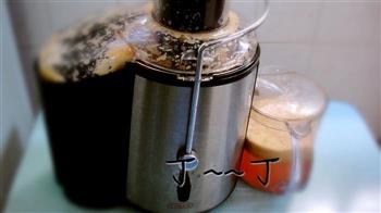 雪梨石榴汁的做法步骤3