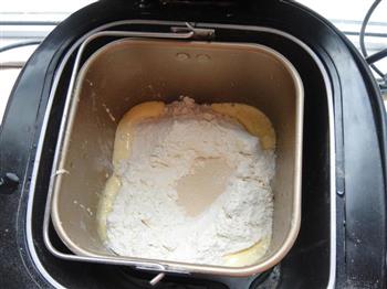 杏仁奶油小餐包的做法步骤3