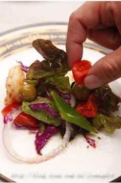意式虾仁蔬菜沙拉的做法步骤4