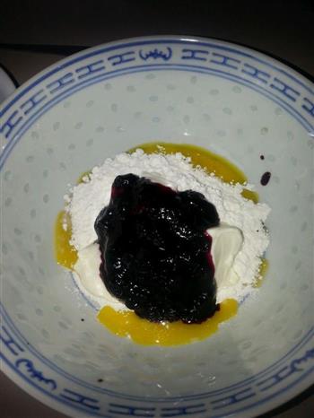 蓝莓酸奶电饭锅蛋糕的做法步骤2