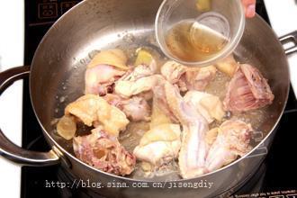姬松茸炖鸡的做法图解6