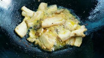 洋葱青椒回锅肉的做法步骤4