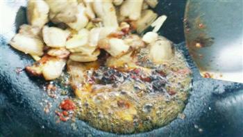 洋葱青椒回锅肉的做法步骤5