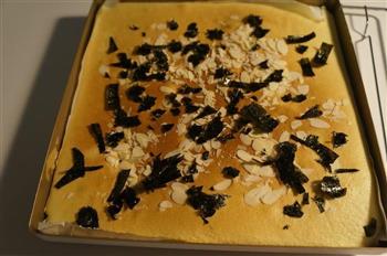 海苔杏仁肉松蛋糕卷的做法步骤10