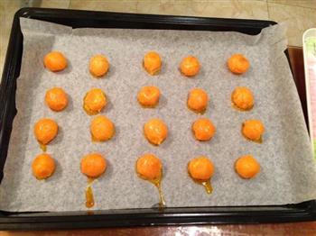 恺妈自制红豆蛋黄酥的做法步骤5
