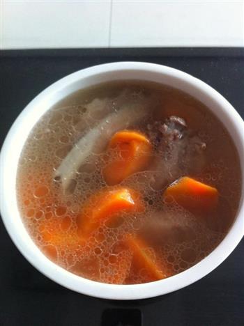 胡萝卜排骨汤的做法步骤1
