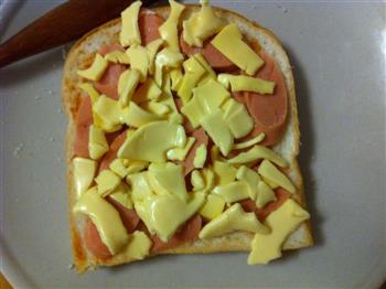 简单芝士香肠披萨的做法图解4
