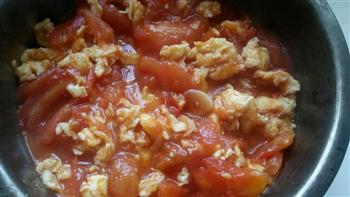 自创做法西红柿炒鸡蛋的做法步骤5