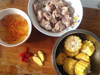 虫草花玉米排骨汤-金色秋季一定要喝的养生汤的做法步骤1