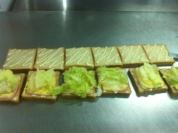 全麦火腿三明治的做法步骤5