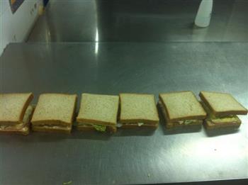 全麦火腿三明治的做法步骤6