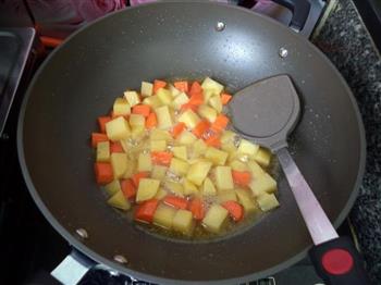 咖喱土豆鸡丁的做法步骤6