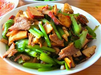 芹菜香干炒肉-湖南口味的做法图解5