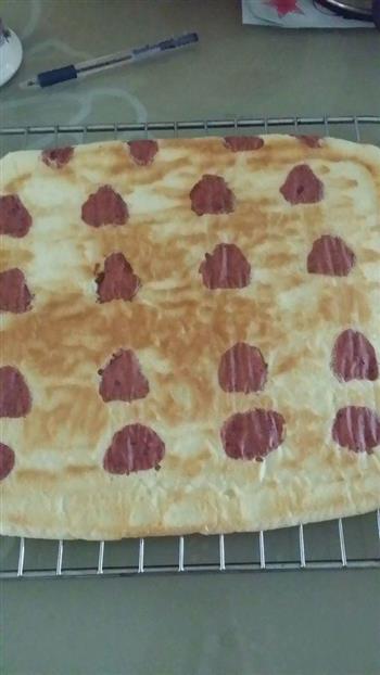 草莓彩绘蛋糕卷的做法步骤14