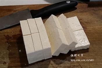 无油原味炸豆腐的做法步骤1