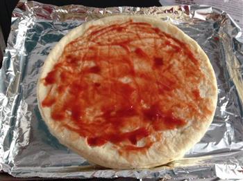 薄底海鲜香肠披萨的做法步骤4