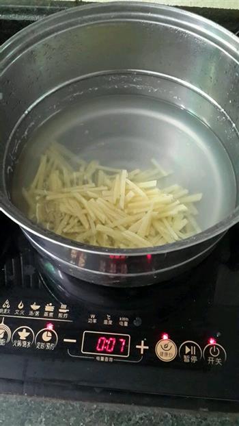快速清炒土豆丝的做法步骤2