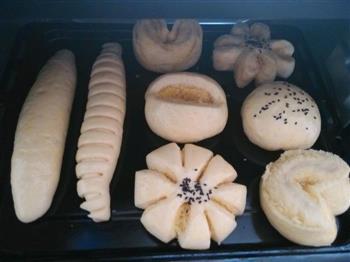 椰蓉花式面包的做法步骤9