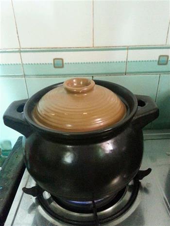 莲藕龙骨煲汤的做法步骤4