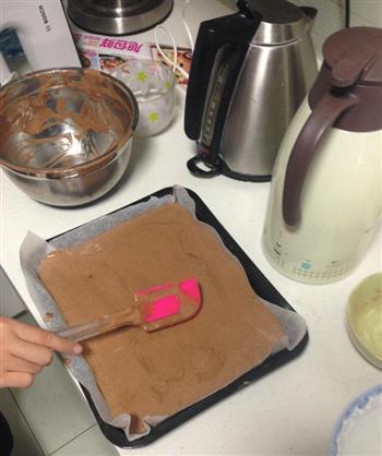 海绵巧克力蛋糕卷的做法步骤10