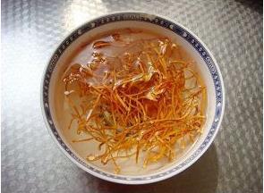 虫草花玉米排骨汤的做法步骤1