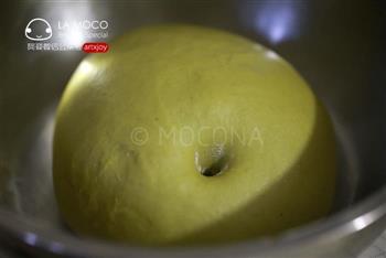 朴素清新-抹茶蜜豆小面包的做法步骤3