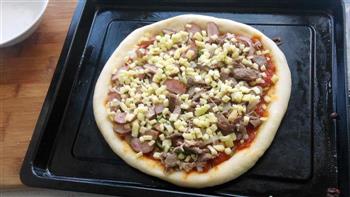 香肠牛肉披萨的做法步骤8