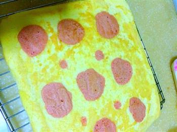 草莓彩绘蛋糕卷的做法图解10