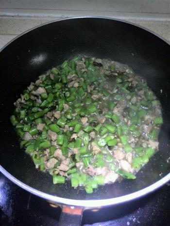 超级简单下饭菜-四季豆、橄榄菜、炒肉丁的做法图解9