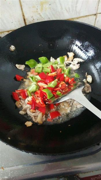 辣椒炒肉的做法步骤2