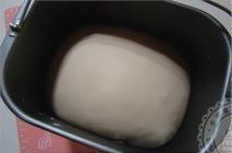 豆沙面包卷的做法图解1