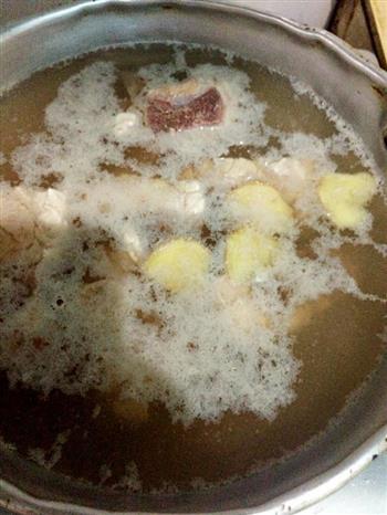 苦瓜黄豆排骨汤的做法步骤9