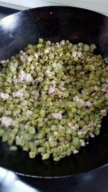 榄菜肉末四季豆的做法步骤3