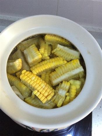 春笋玉米排骨汤的做法步骤6