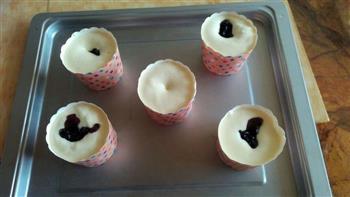 蓝莓果酱戚风纸杯蛋糕的做法步骤6